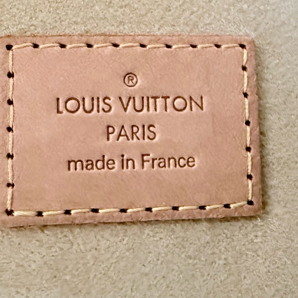 Louis Vuitton Monogram PM Manhattan Handbag - Picture 12 of 13